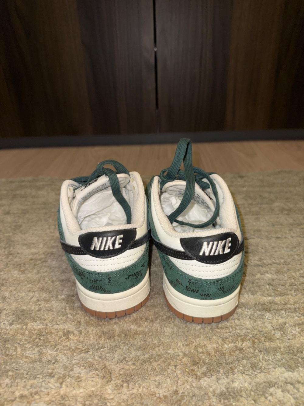 Nike Dunk Low WMNS Green Snake Sail Pro Green Size 6.5 - Picture 8 of 8